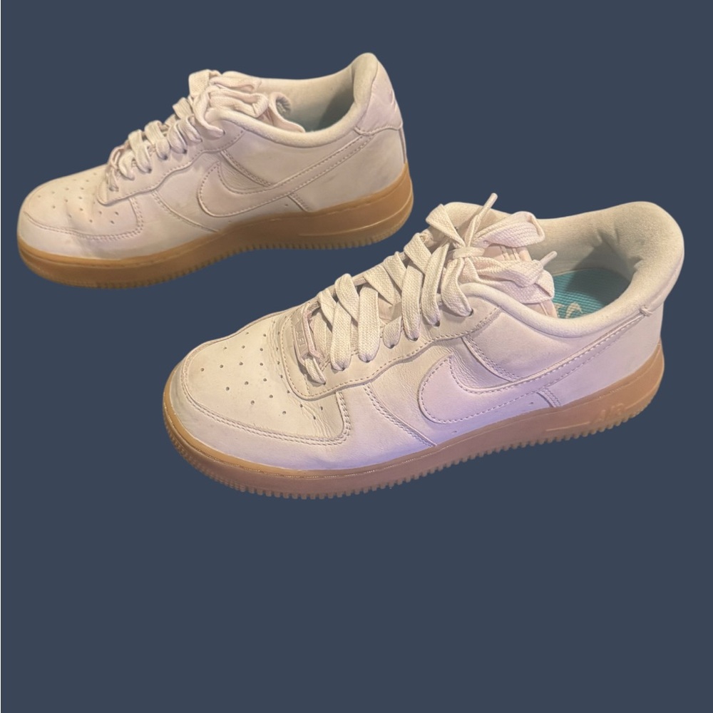 Nike Air Force 1 White Athletic Shoes with Tan Sole